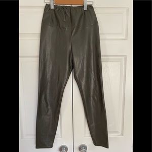 Wilfred Free Daria leggings